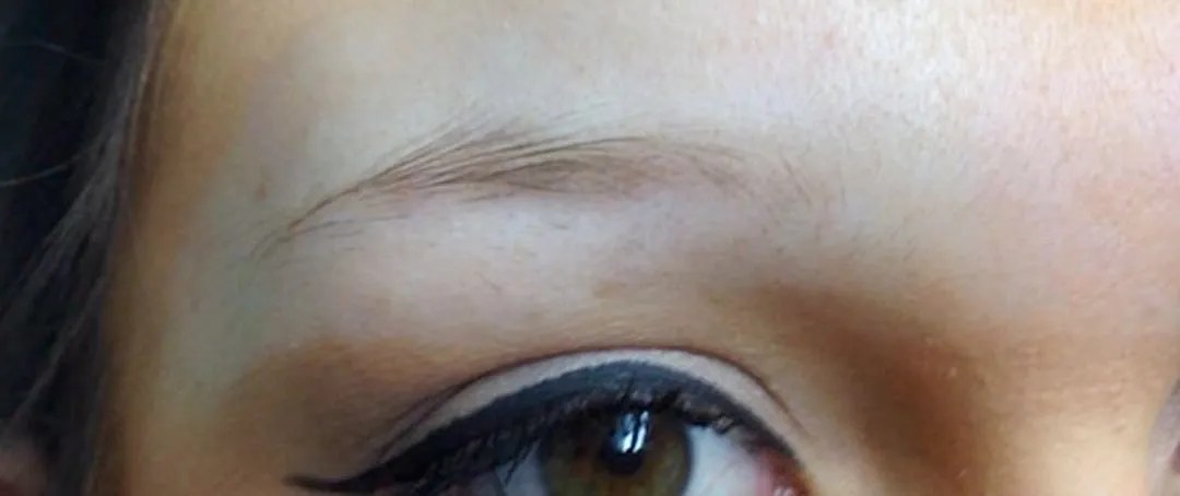 Before: eyebrows before and after microblading